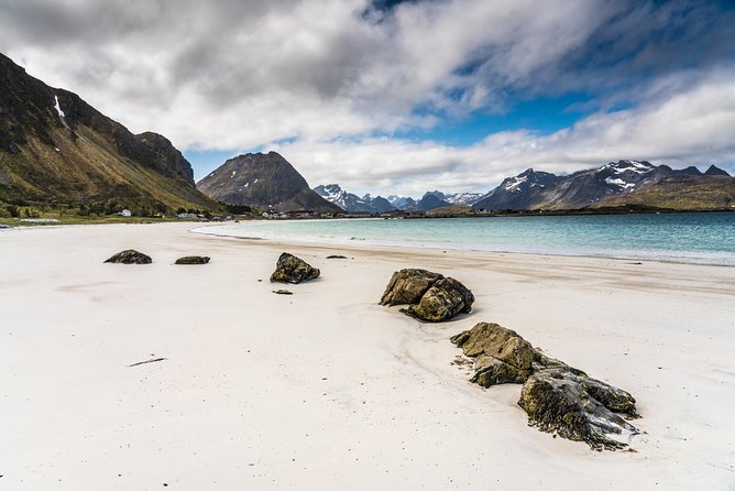 2-Day Lofoten Highlights Photo Tour (Summer) - Day one: viewpoints, beaches, and fishing villages