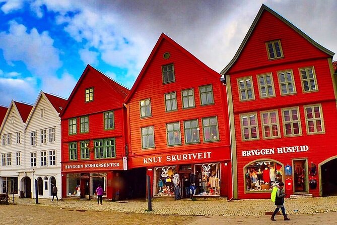 2 Hour Private Guided Walking Tour of Bergen - Starting beneath the Music Pavilion