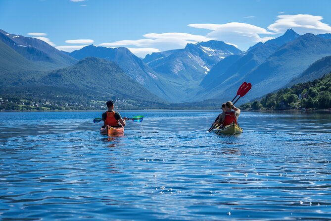 3-Hour Kayak Tour in Åndalsnes - Getting ready at the Adventure Center