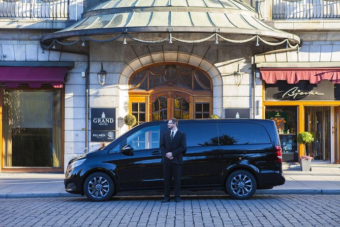 8 hours Full-Day Exclusive Oslo Tailormade Guided Limo Tour - Frognerseteren and the choice of lunch