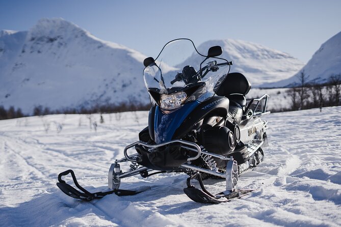 Adventure Snowmobile Safari - Getting dressed for Arctic weather