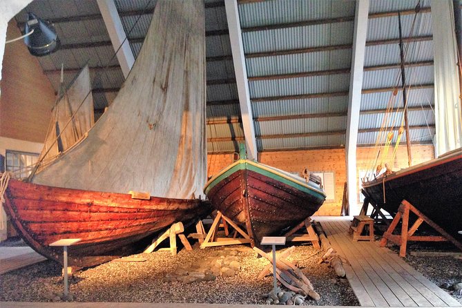 Alesund 3 hrs Private tour Medieval Village Sunnmore - Ålesund at street level: three possible finishes