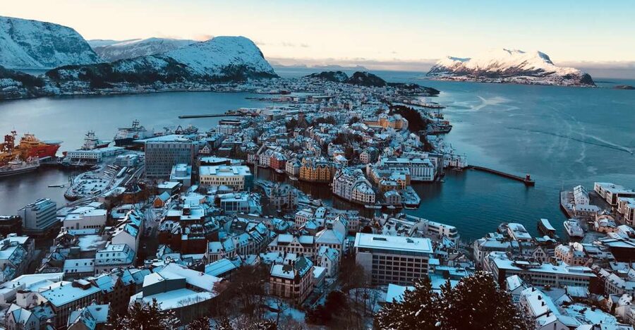 Ålesund: Ålesund and Surrounding Islands Audio Guide Tour - Why this route works for seeing more than Ålesund