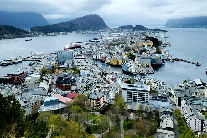 Ålesund Two Hour Walking City Tour - Five things to know before you book