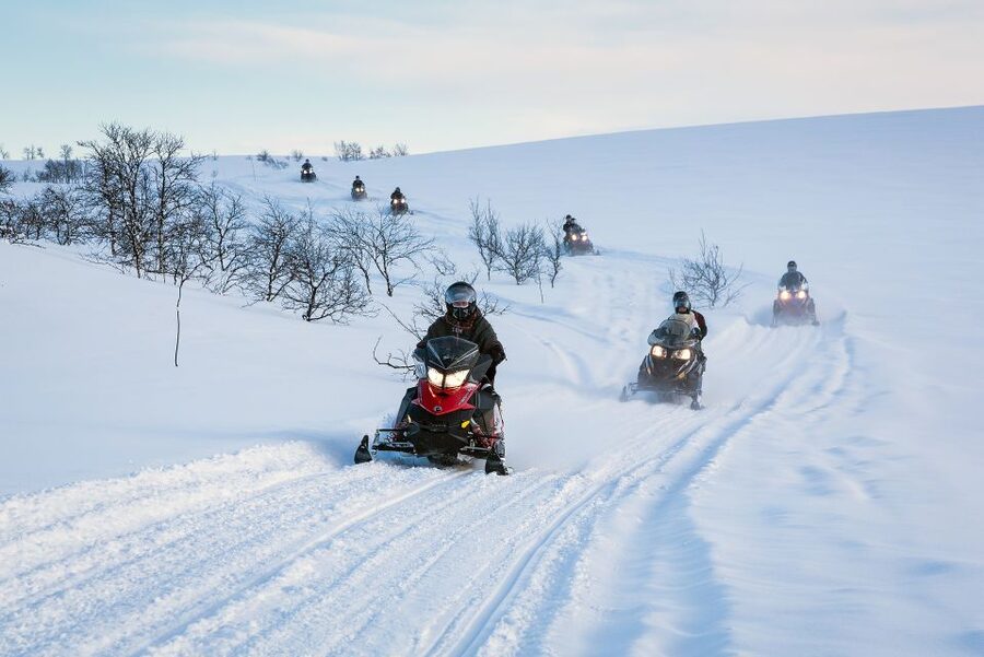 Alta: Guided Snowmobile Safari on Finnmarksvidda With Snacks - Who should book this safari