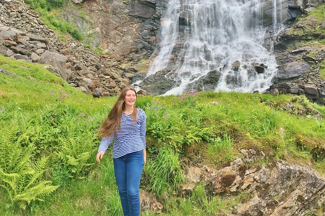 AMAZING HARDANGER FJORD: Private guided round trip from Bergen, 10 hours - Returning through Skjervsfossen and Voss