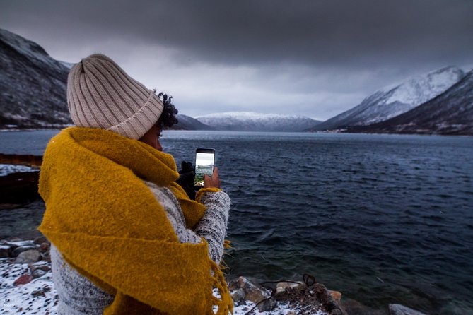 Arctic Nature Photography Sightseeing Tour from Tromso - Photography without carrying a full camera kit