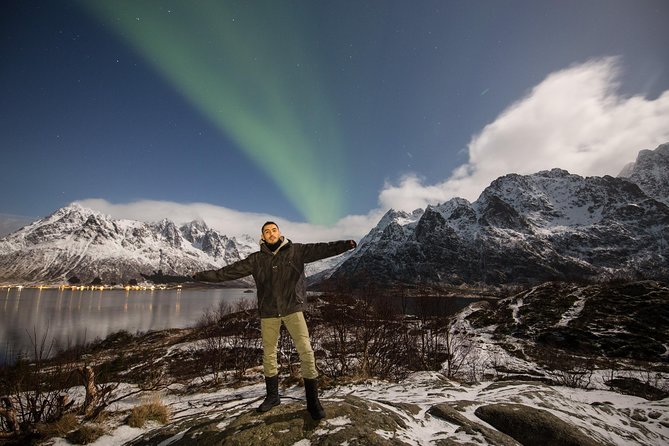 Aurora Capture with Photographer - The mini-van makes the four hours worthwhile