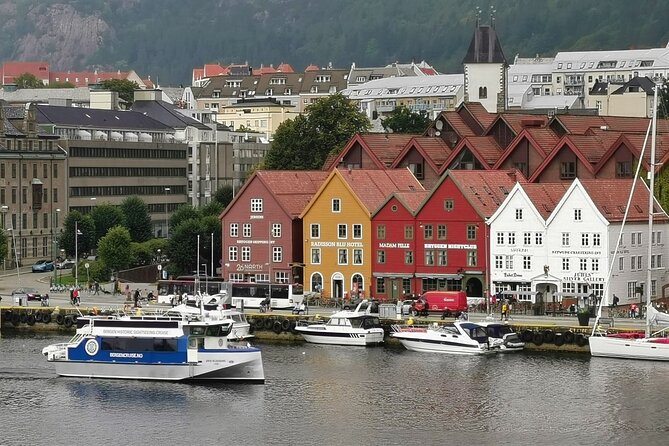 Bergen City Cruise - Why seeing Bergen from the harbor works so well