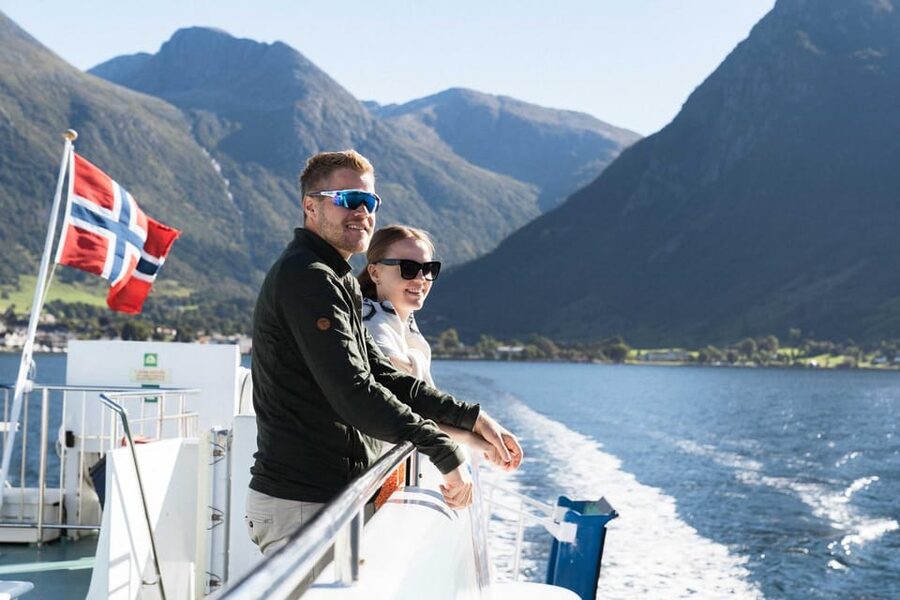 Bergen: Cruise to beautiful Rosendal by the Hardangerfjord - Rosendal gives you three good choices
