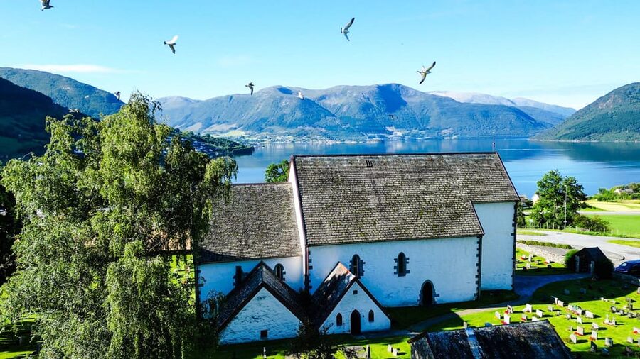 Bergen: Cruise to beautiful Rosendal by the Hardangerfjord - Weather, comfort, and accessibility