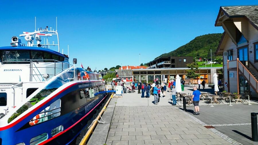 Bergen: Cruise to beautiful Rosendal by the Hardangerfjord - Booking details worth knowing