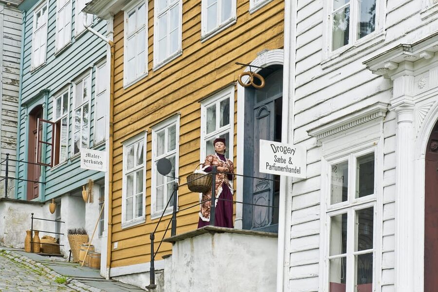 Bergen: Guided Car Tour with Old Bergen Museum & Fantoft … - Key points at a glance