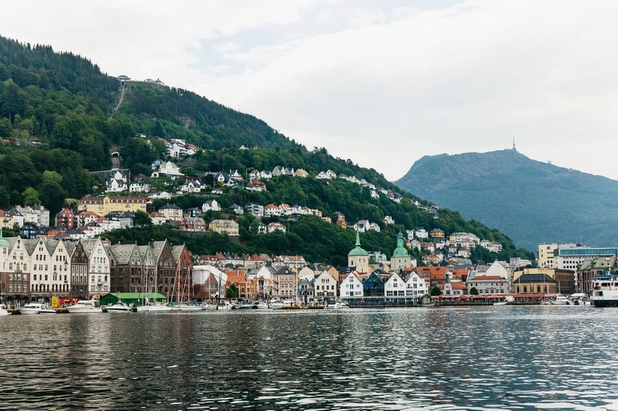 Bergen: Guided Minibus Tour with Photo Stops - Four reasons this Bergen tour works well