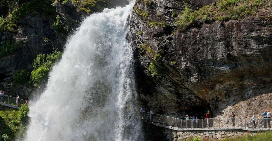 Bergen: Hardangerfjord, Voss Gondola & 3 Great Waterfalls - Key points at a glance