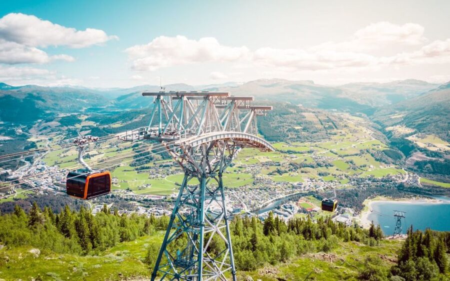 Bergen: Hardangerfjord, Voss Gondola & 3 Great Waterfalls - Skjervsfossen brings the first waterfall stop