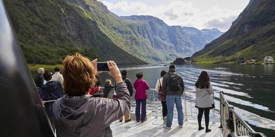 Bergen: Nærøyfjorden, Flåm, and Stegastein Guided Bus Tour - The Nærøyfjord cruise is the heart of the experience