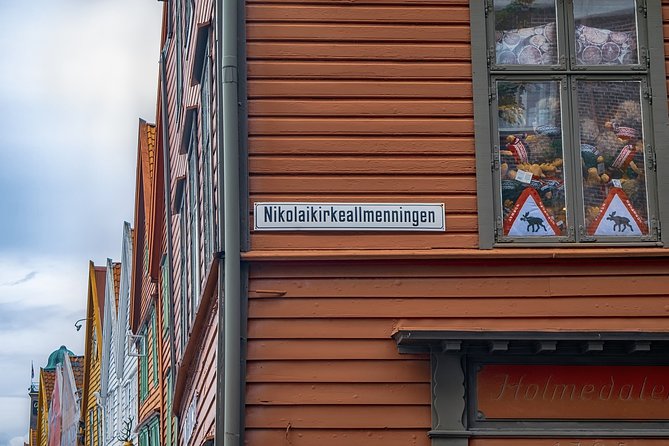 Bergen Private Walking Tour With A Professional Guide - From Stamford Bridge to the Battle of Vågen