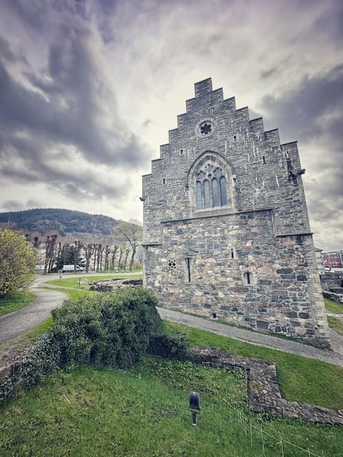 Bergen's Twilight Magic: An Evening Adventure - Bryggen after dark, Bergen’s most atmospheric hour