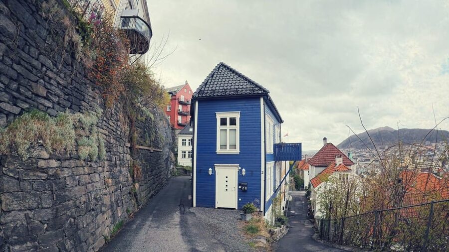 Bergen's Twilight Magic: An Evening Adventure - Stories from Davide, Selene, Hector, and Silvia