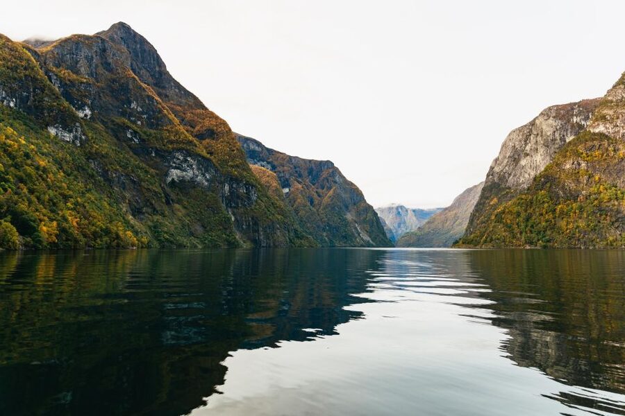 Bergen: Self-Guided Round-Trip Full-Day Excursion - Weather, disruptions, and the need for flexibility