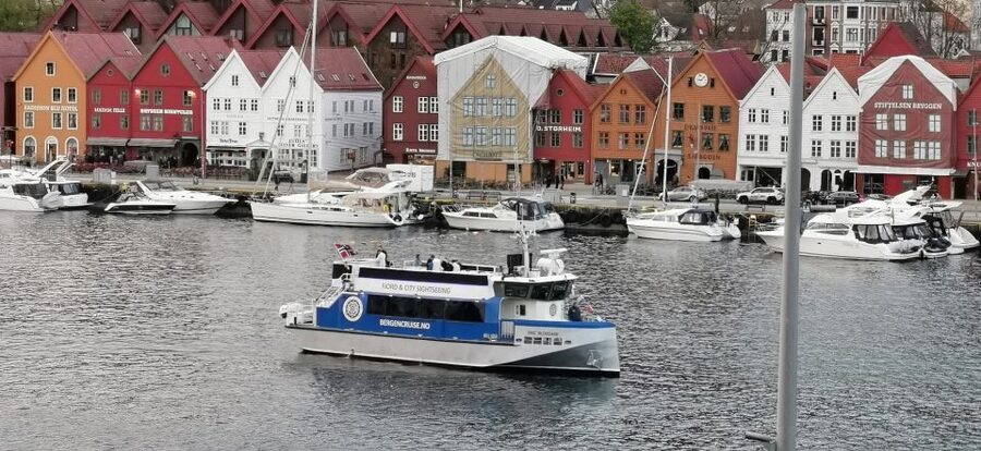 Bergen: Sightseeing Cruise of Bergen's Historic Landmarks - U-Boot Bunker Bruno, an unexpected wartime sight