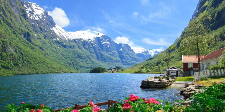 Bergen: Viking Village, Nærøyfjord Cruise & Flåm Railway - Is $418 good value?