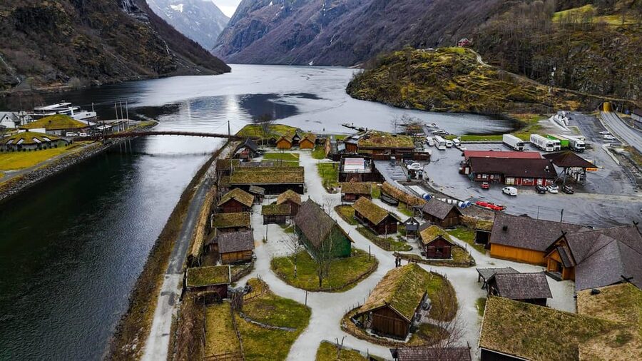 Bergen: Viking Village, Nærøyfjorden Cruise and Flåm Railway - The Flåm Railway is more than a train transfer