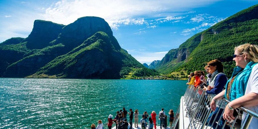 Bergen: Viking Village, Nærøyfjorden Cruise and Flåm Railway - Is $435 a fair price?