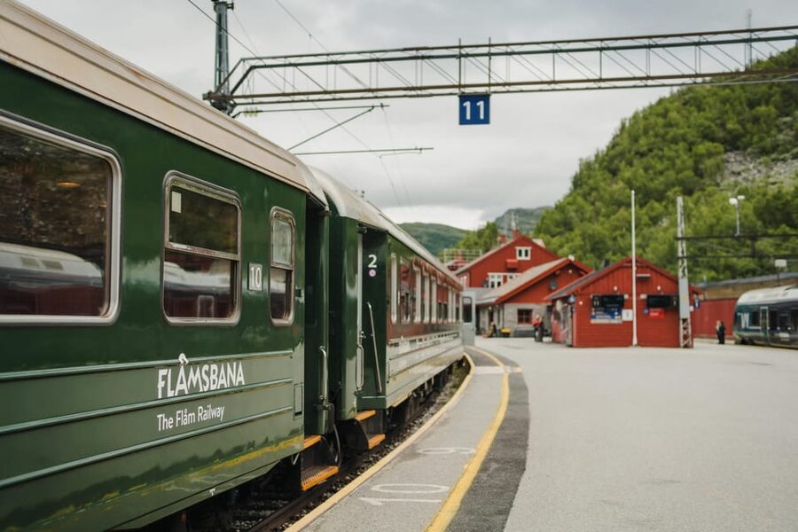 Bergen: Viking Village, Nærøyfjorden Cruise and Flåm Railway - The morning road trip from Bergen