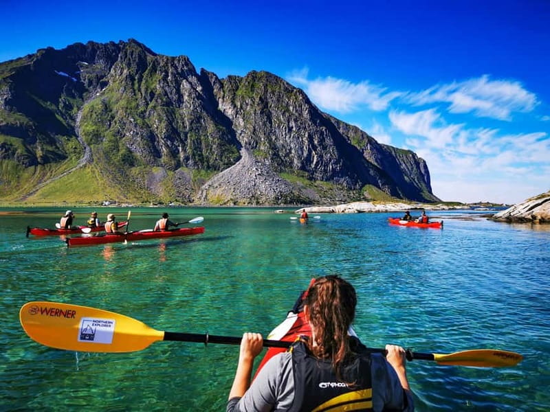 Bøstad: Kayaking Tour in Lofoten with Snacks - A beginner-friendly paddle through shallow turquoise water