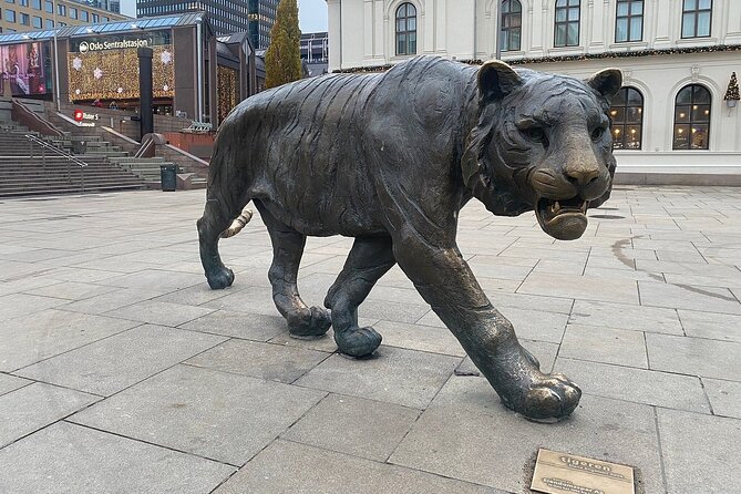 Central Oslo Guided Walking Tour with Local Guide - Why this walk works well on your first day