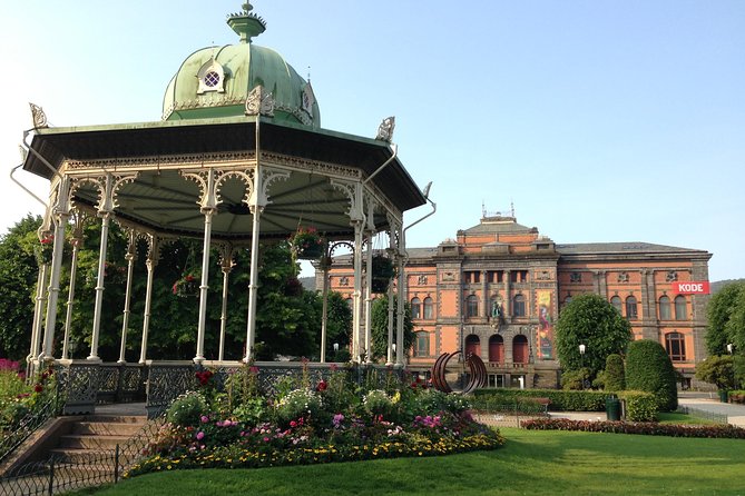 City Walking Tour - Bergen On Foot - Why this two-hour Bergen walk works well