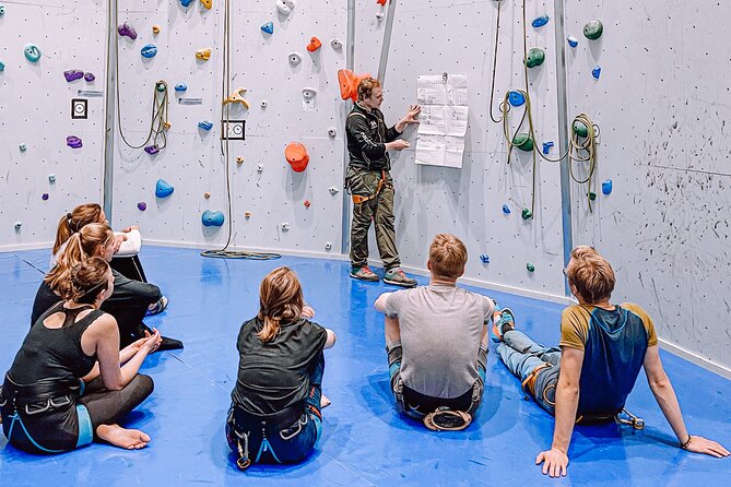 Climbing in Mørkvedhallen Klatresenter - A serious climbing hall in Bodø