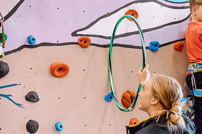 Climbing in Mørkvedhallen Klatresenter - Taking breaks at the café