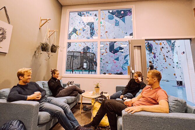 Climbing in Mørkvedhallen Klatresenter - Your first minutes: orientation and equipment
