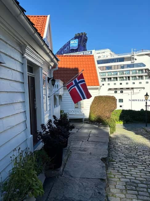 Discover Private+ Stavanger Guided City Tour - What the two hour price includes