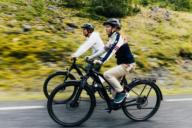 E-bike and hike in Åndalsnes - Cycling 15 kilometers beside Isfjorden