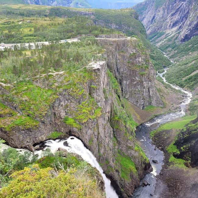 Eidfjord: Vøringsfossen Waterfalls Round-Trip Shuttle - Timing your visit around the ship