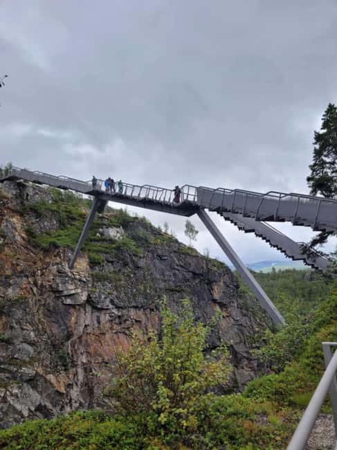 Eidfjord: Vøringsfossen Waterfalls Round-Trip Shuttle - What to pack for the waterfall stop