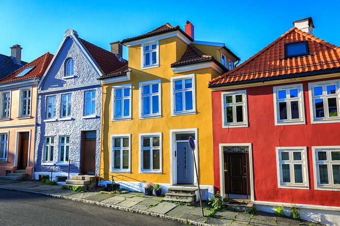 Essential Bergen: 2-Hour Private Guided Walking Tour - Wooden neighborhoods and narrow Bergen alleys