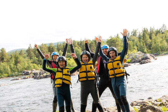 Family-Friendly Whitewater Rafting Experience - level 1 - Safety without making the trip dull