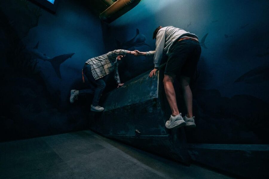 Fangene på Fortet Bergen: Prison Island Adventure Escapegame - A prison game with more than one way to win