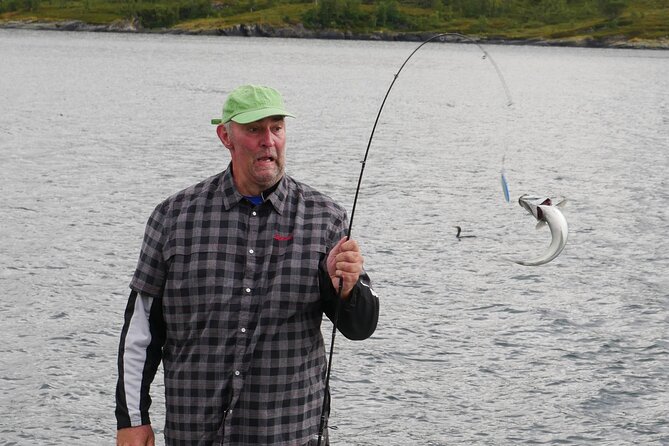 Fishing from shore - Warm lunch even when the fish stay away