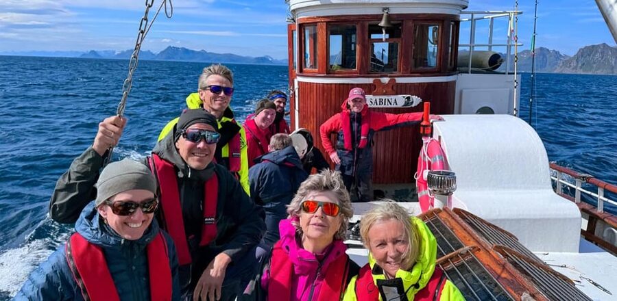 Fishing trip from Henningsvær - Learning to fish at a local spot
