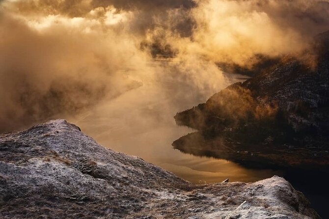 Fjord Hiking - Public tour - Guides who shape the day