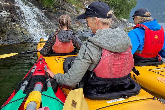 Fjord paddle in Hellesylt - Half Day Kayaking Tour - Meeting at the kayak base near the camping place