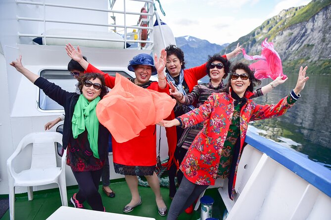 Fjord Sightseeing Tour by Boat in Geiranger - Seven Sisters, the main photographic moment