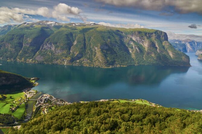 Flam: The Spectacular Stegastein Viewpoint Tour (Small Group) - How much value do you get for $123.41?