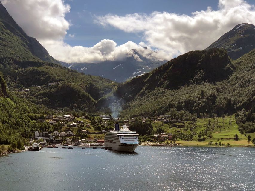 From Ålesund: Private Day Trip to Geirangerfjord - The Eagle Road to Eidsdal